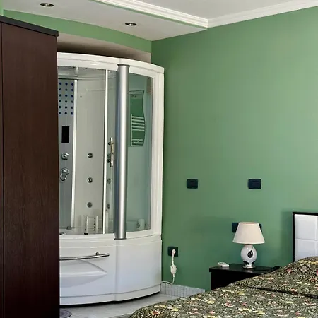 Andi Guest House Fier Exterior photo