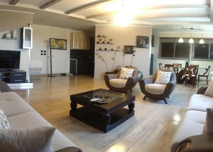 Andi Guest House