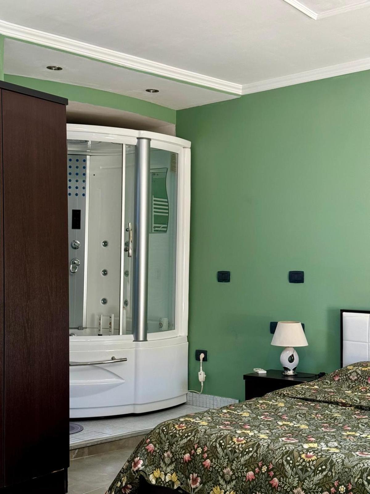 Andi Apartment *