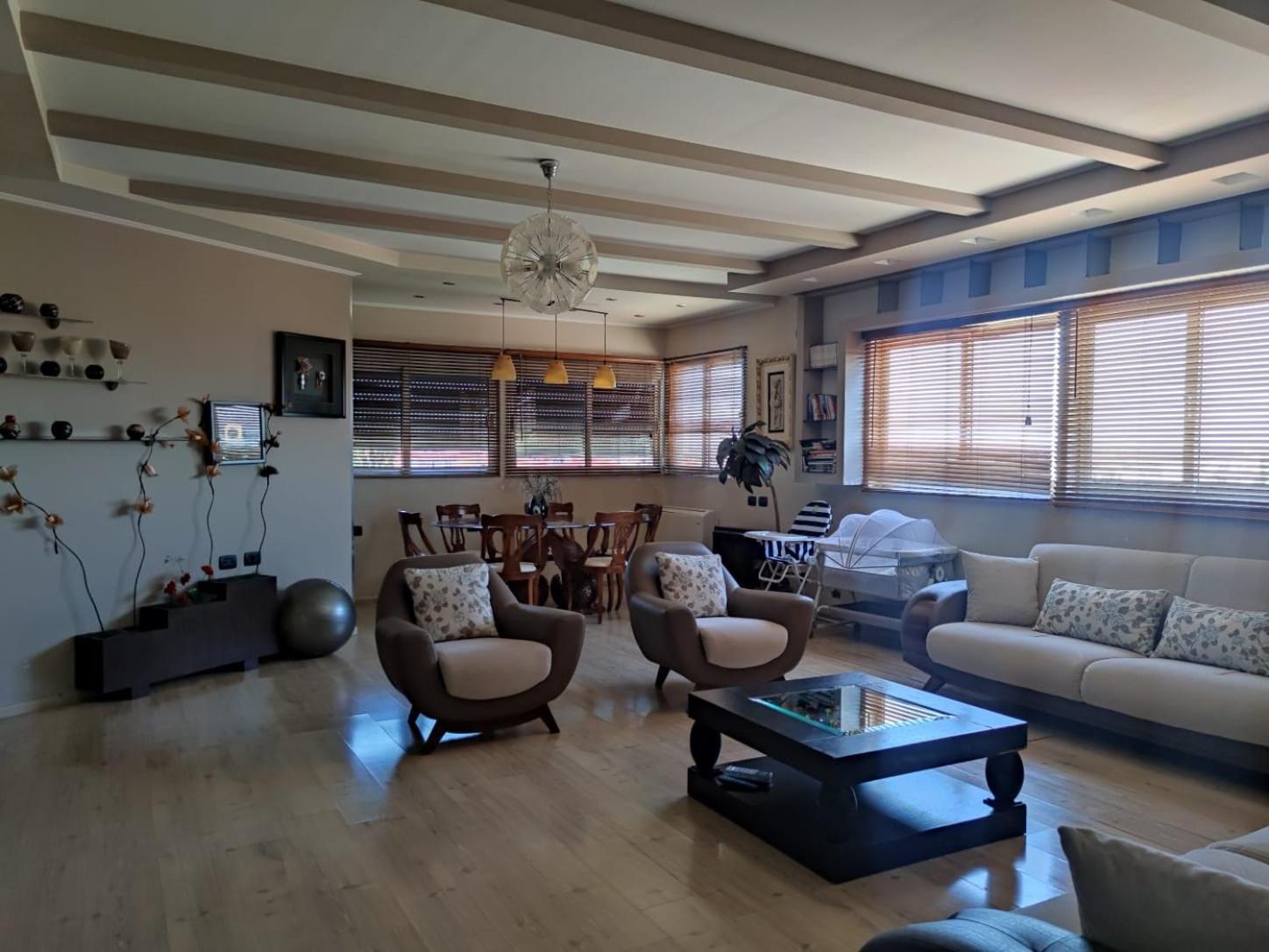 Andi Apartment